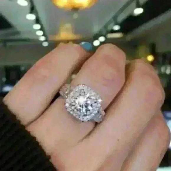 New Silver Double Halo Ring - Picture 4 of 4